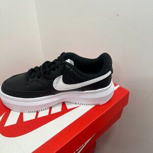 Nike Women's Court Vision Alta